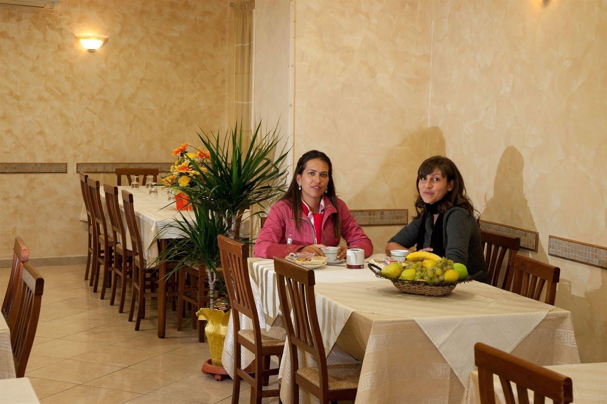 Hotel Le Rose Tivoli Terme Eksteriør billede